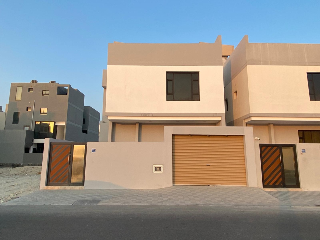 property 2292 image 0