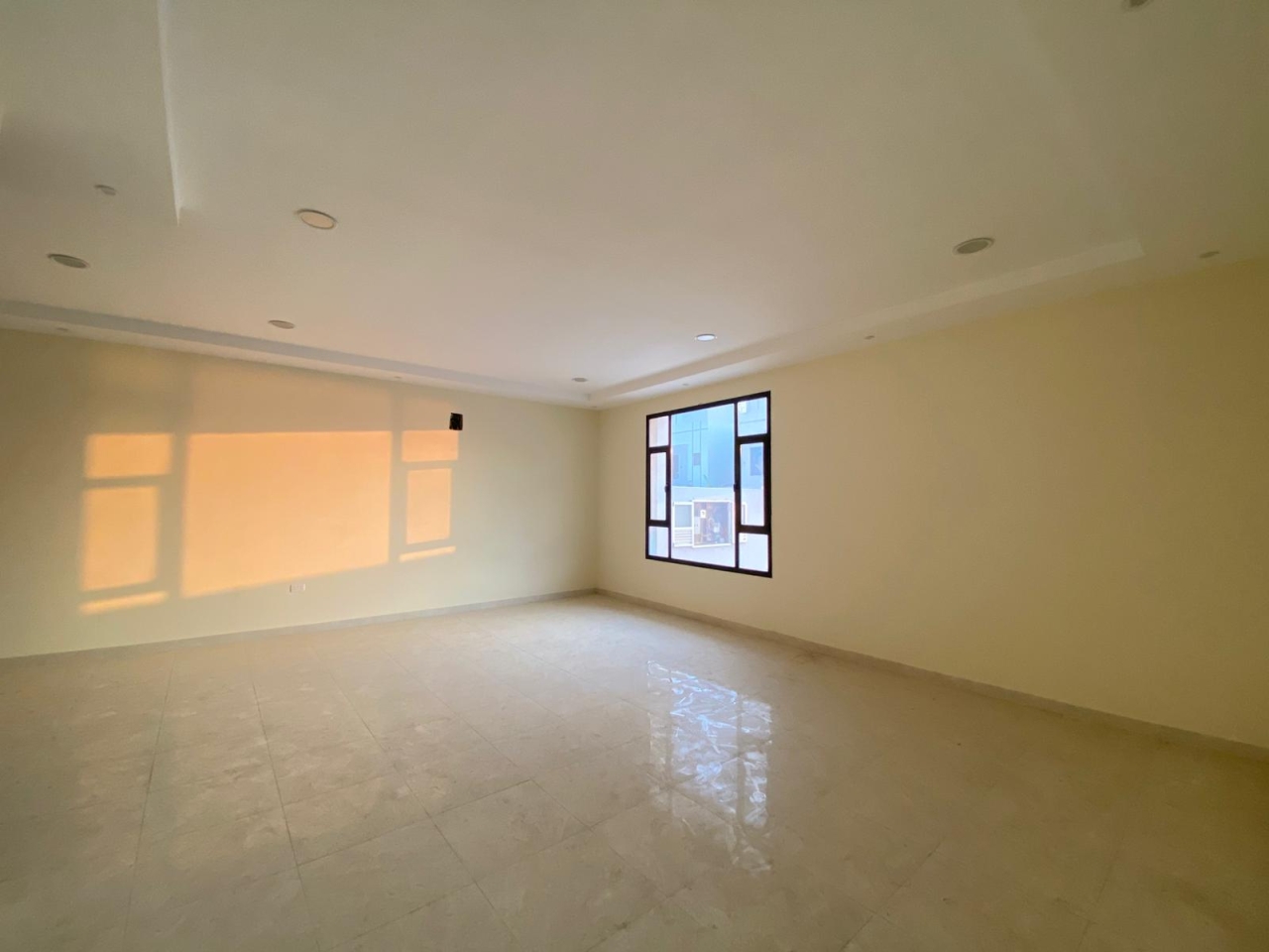 property 2292 image 1