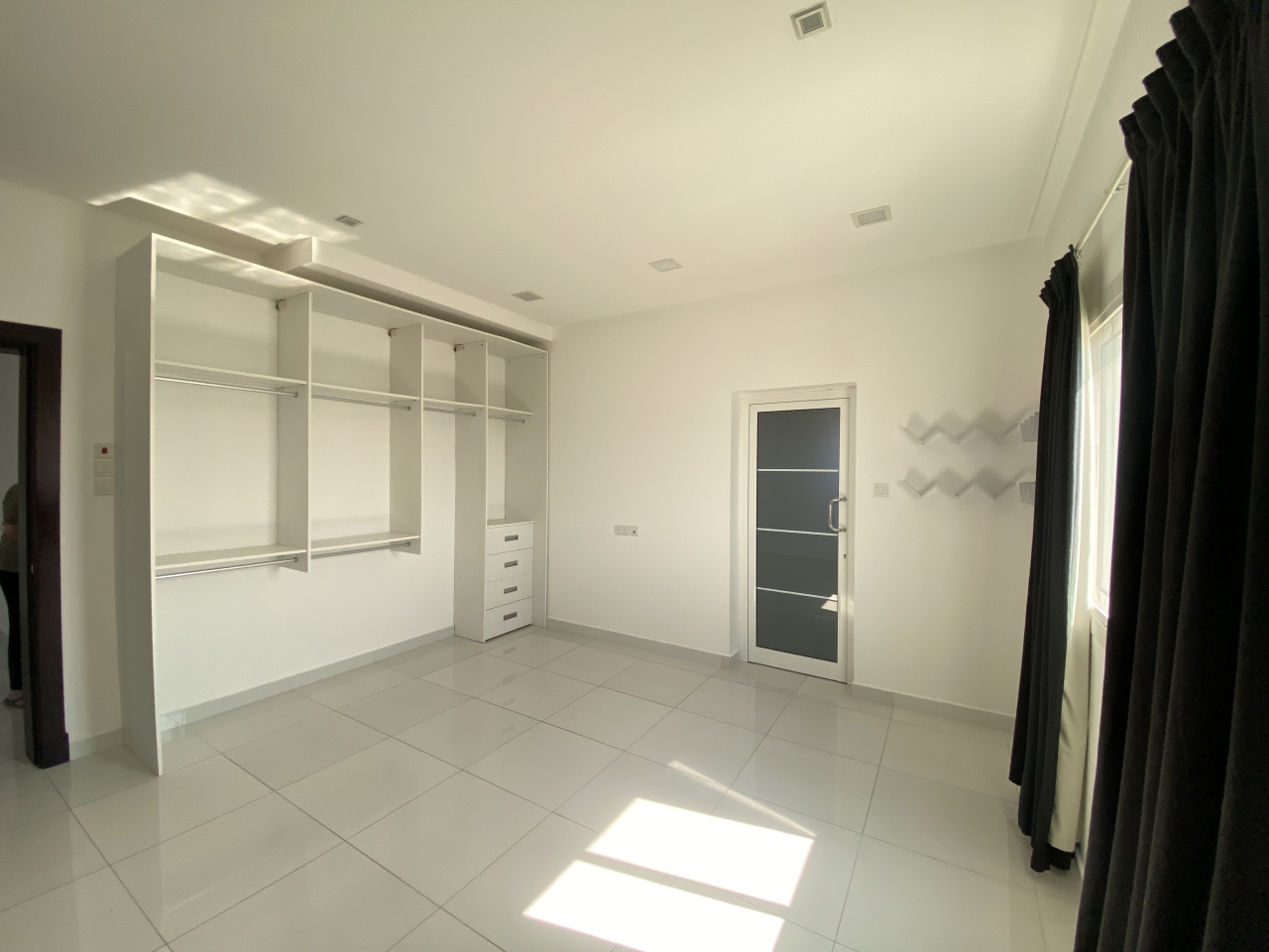 property 235 image 5