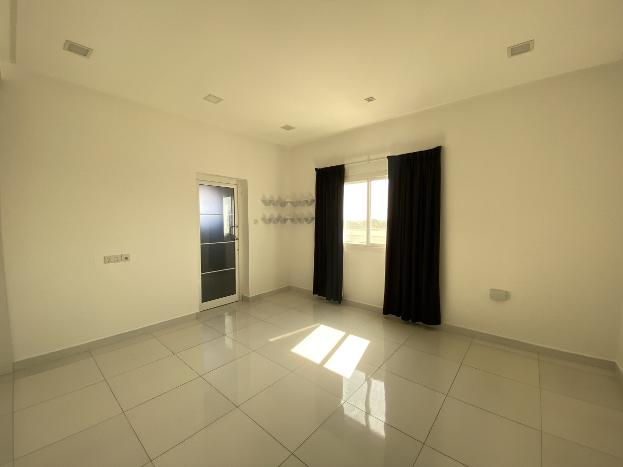 property 235 image 3