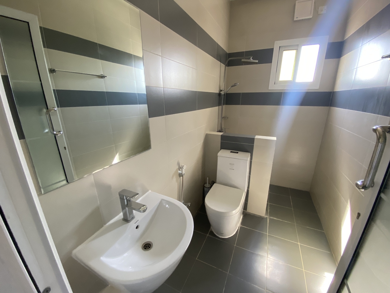 property 235 image 8