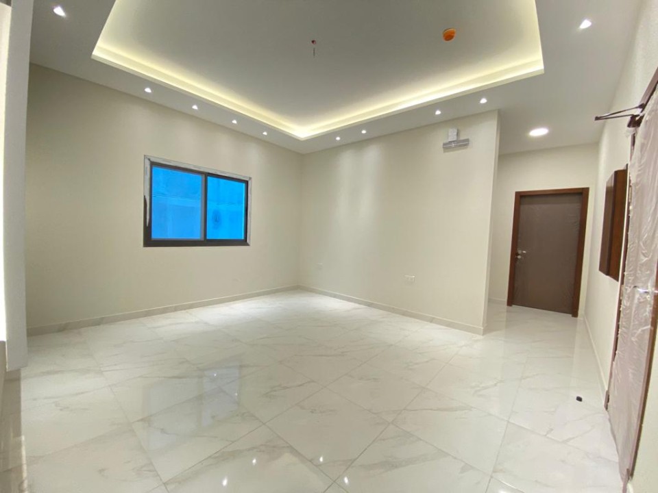 property 2377 image 0