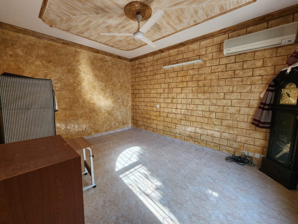 property 2696 image 0