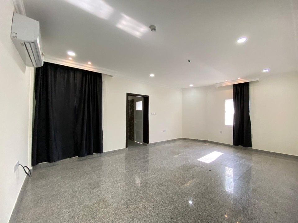 property 2721 image 0