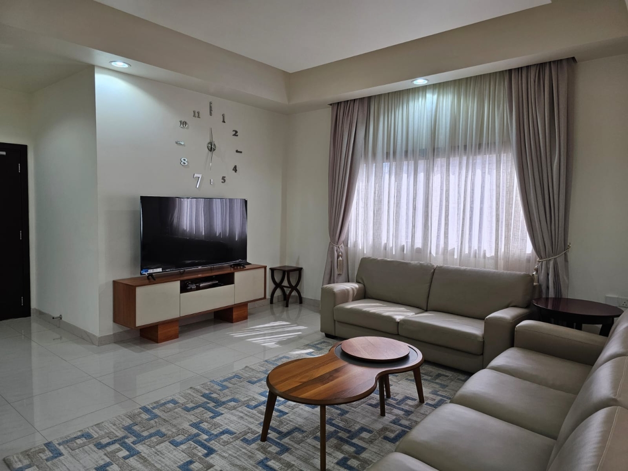 property 2722 image 10