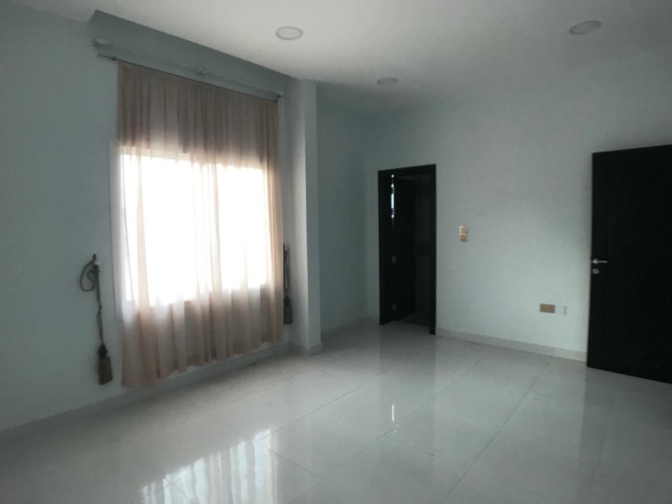 property 2839 image 0