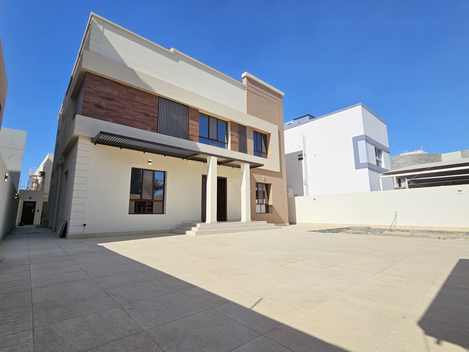 property 4047 image 0
