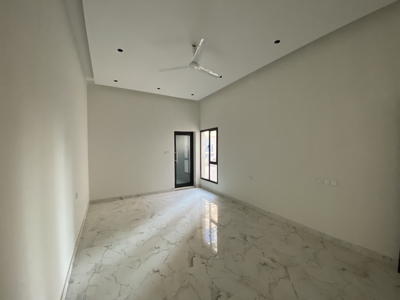 property 4445 image 11