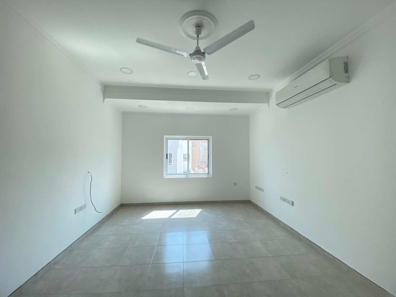property 4498 image 0