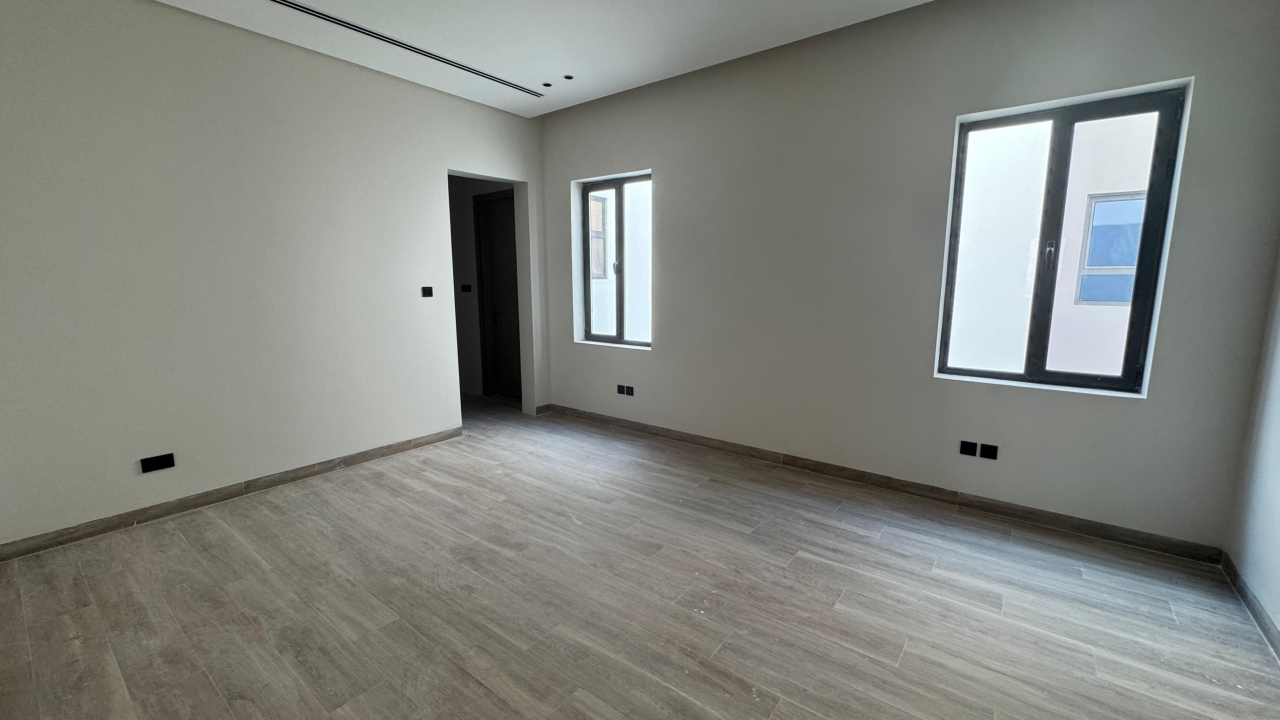 property 4537 image 11