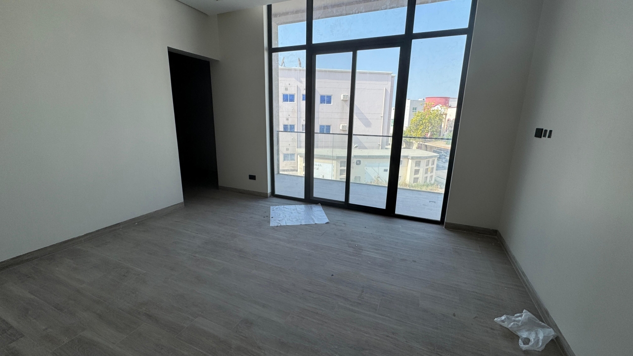 property 4537 image 6