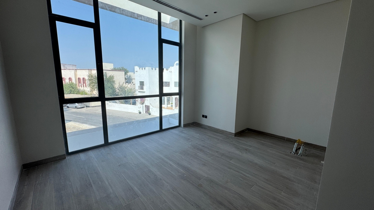 property 4537 image 5