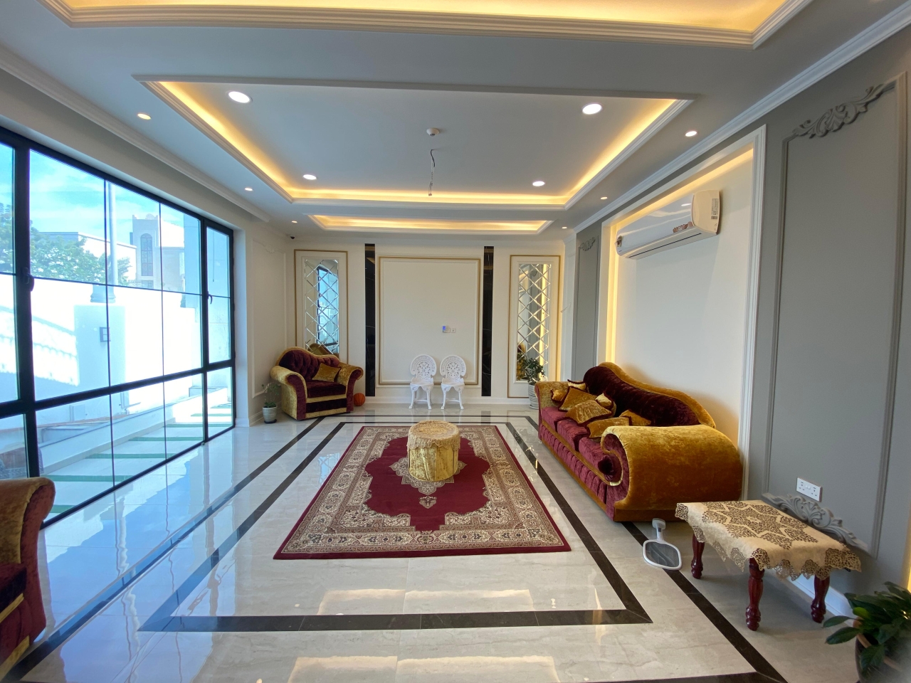 property 4577 image 0