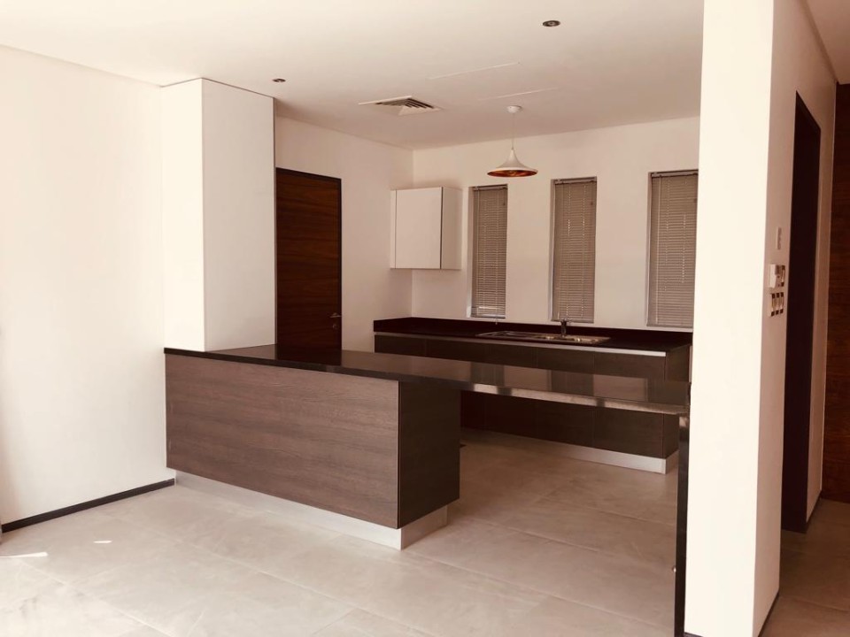 property 4702 image 3