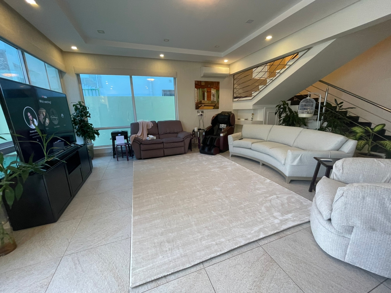 property 4744 image 0