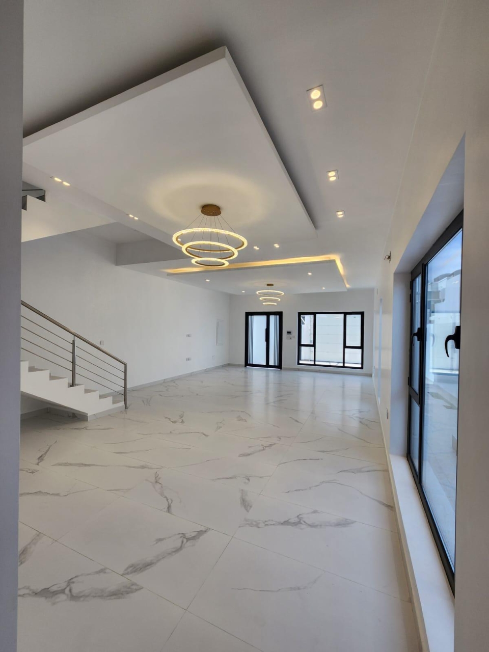 property 4787 image 0
