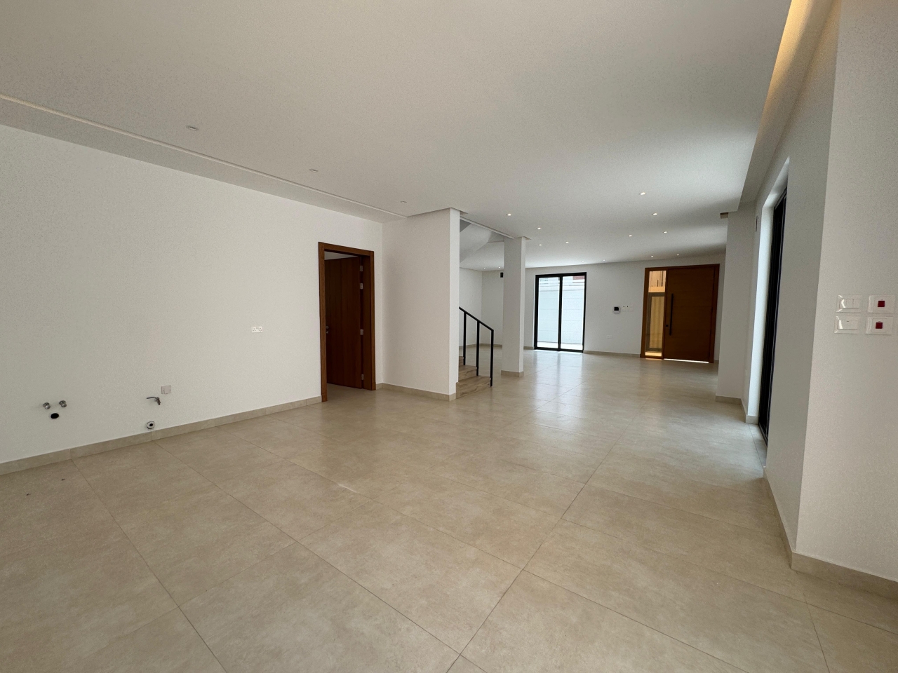 property 4961 image 0