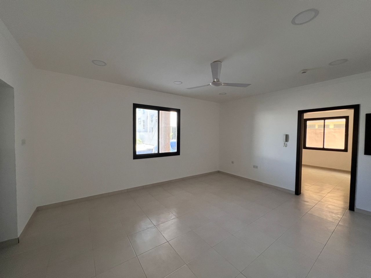 property 4963 image 0