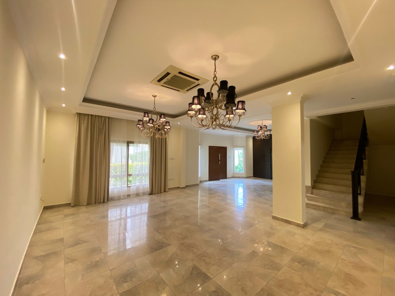 property 4972 image 0