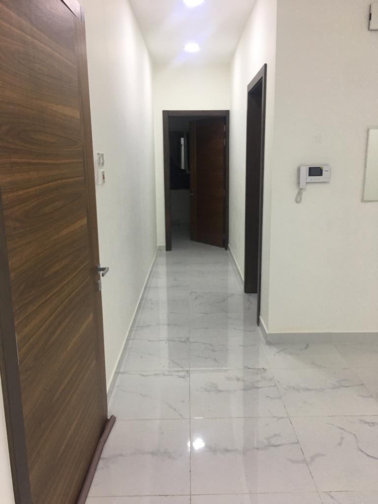 property 4976 image 0