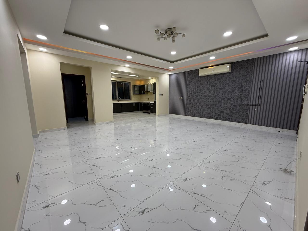 property 5373 image 0