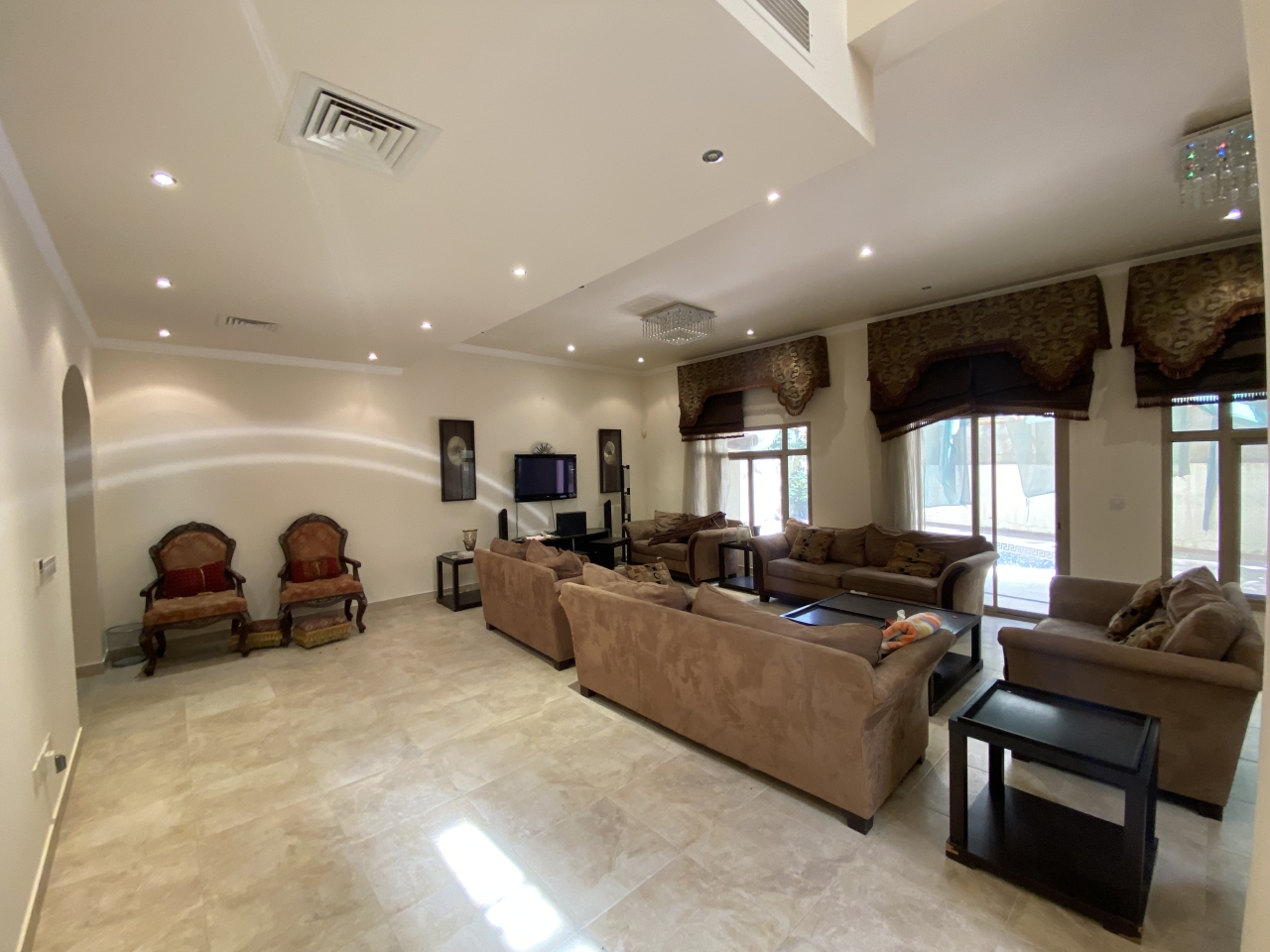 property 5453 image 4