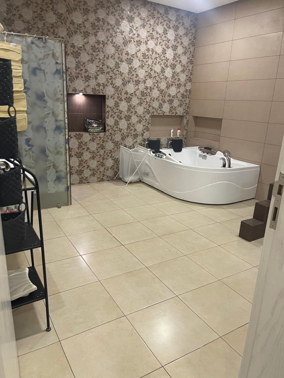 property 5460 image 0