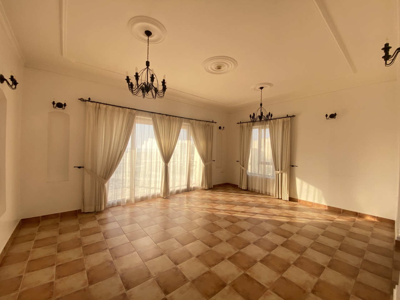 property 5495 image 0