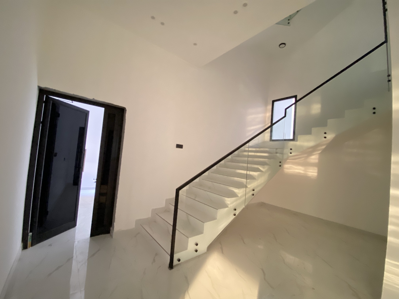 property 5497 image 5