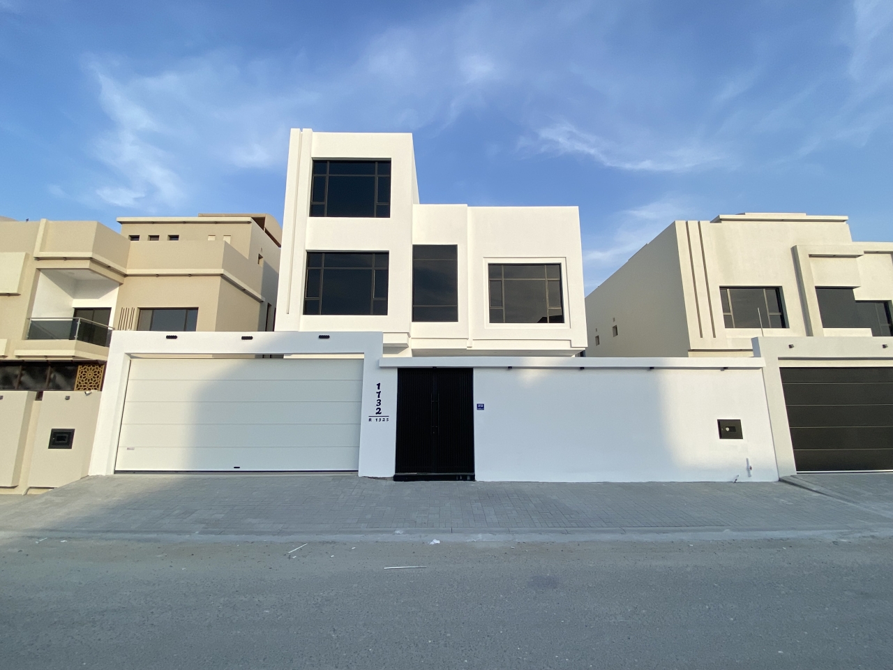 property 5497 image 0