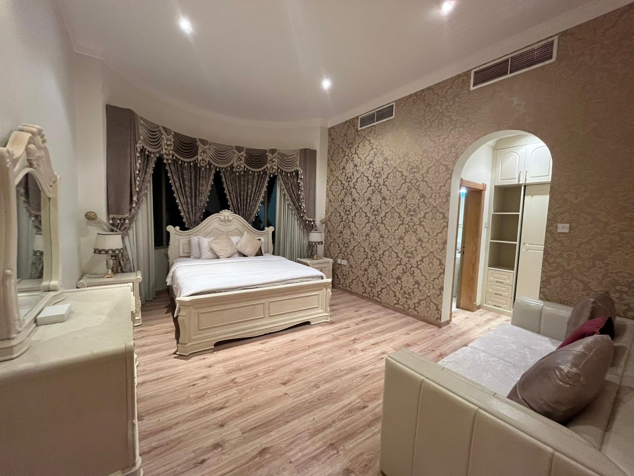 property 5525 image 5