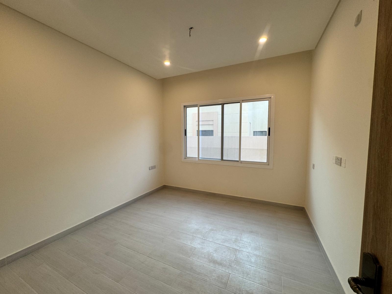 property 5578 image 0