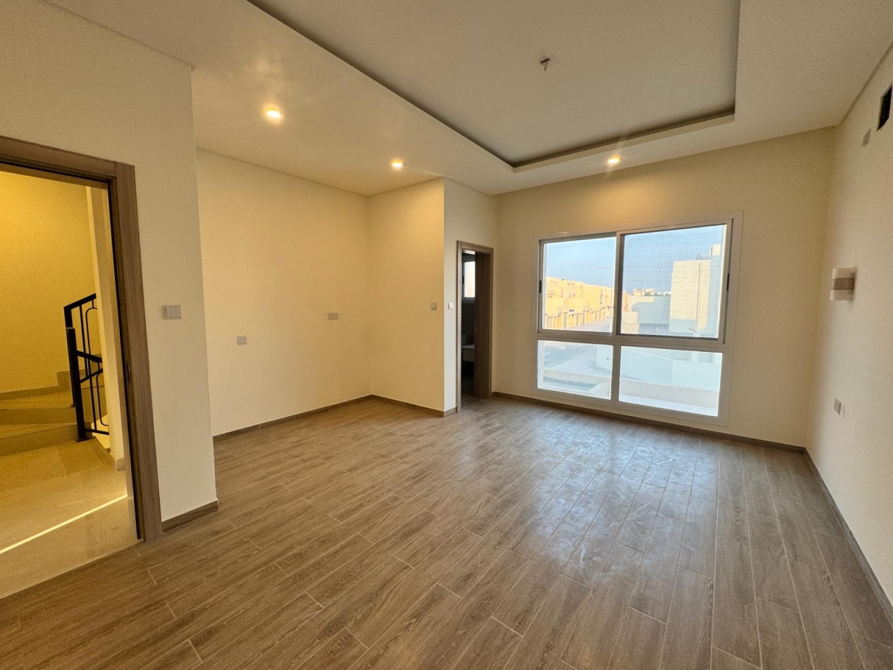 property 5579 image 0