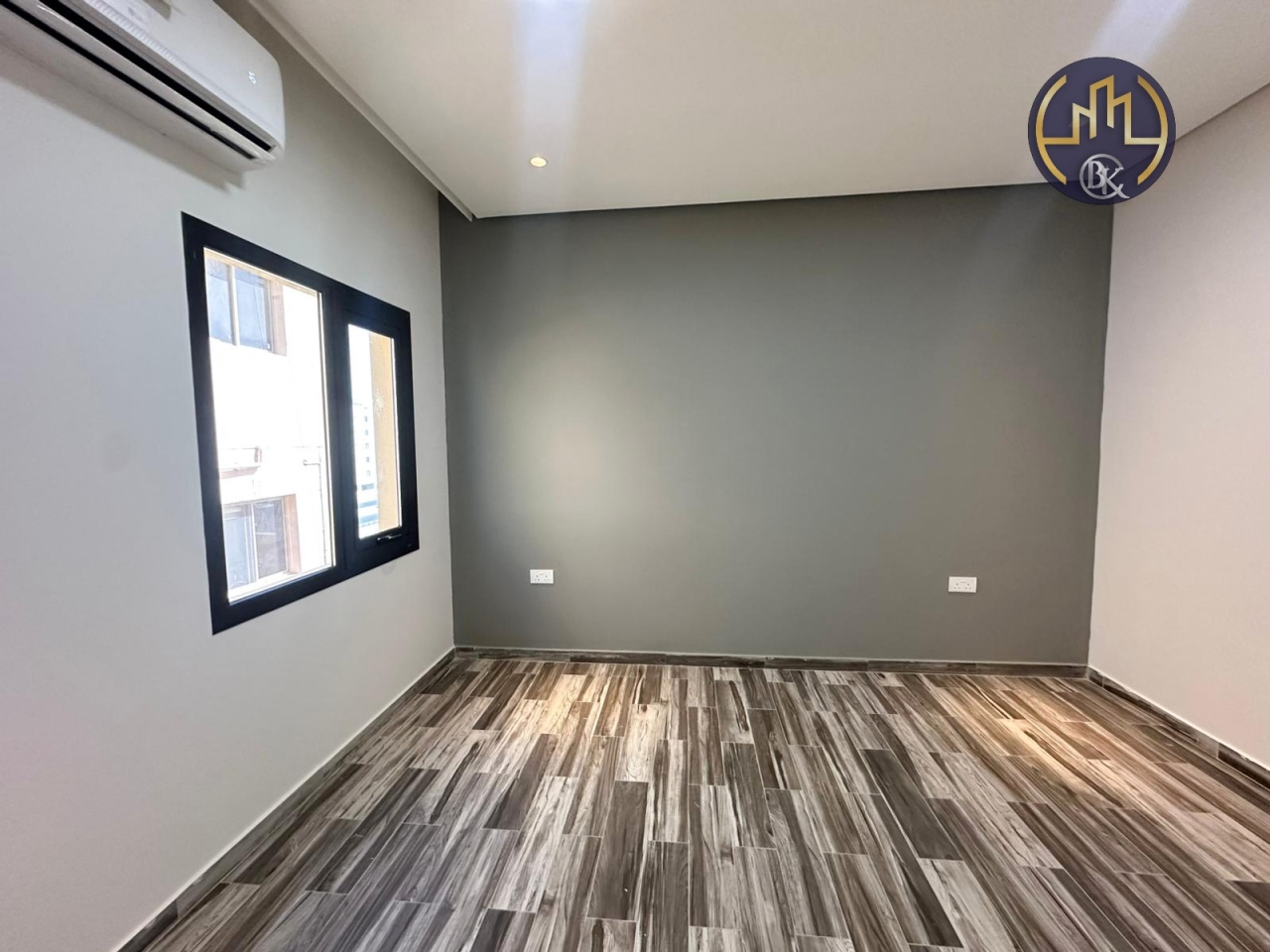 property 5602 image 5