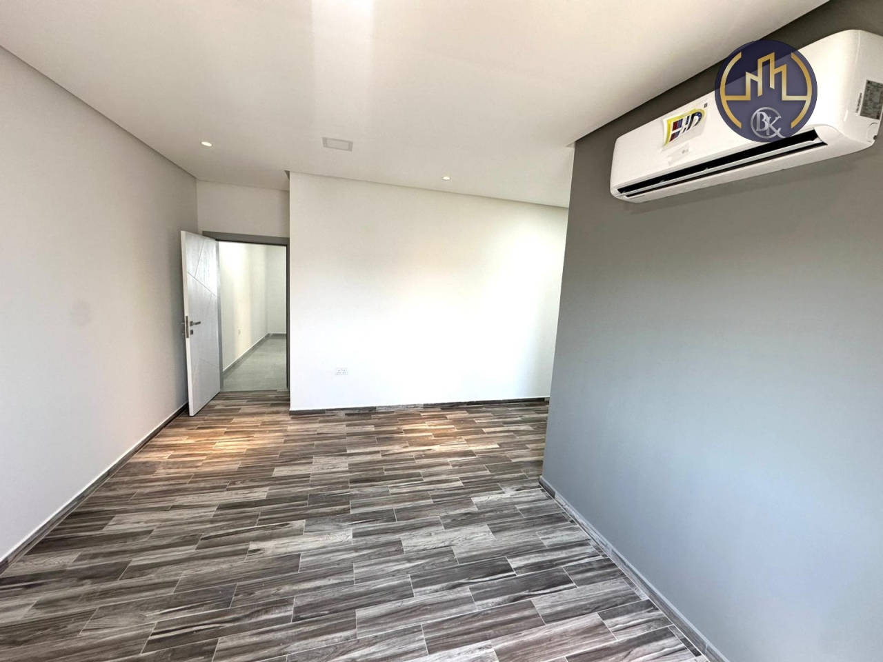 property 5602 image 3