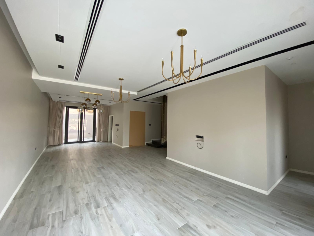 property 5637 image 5