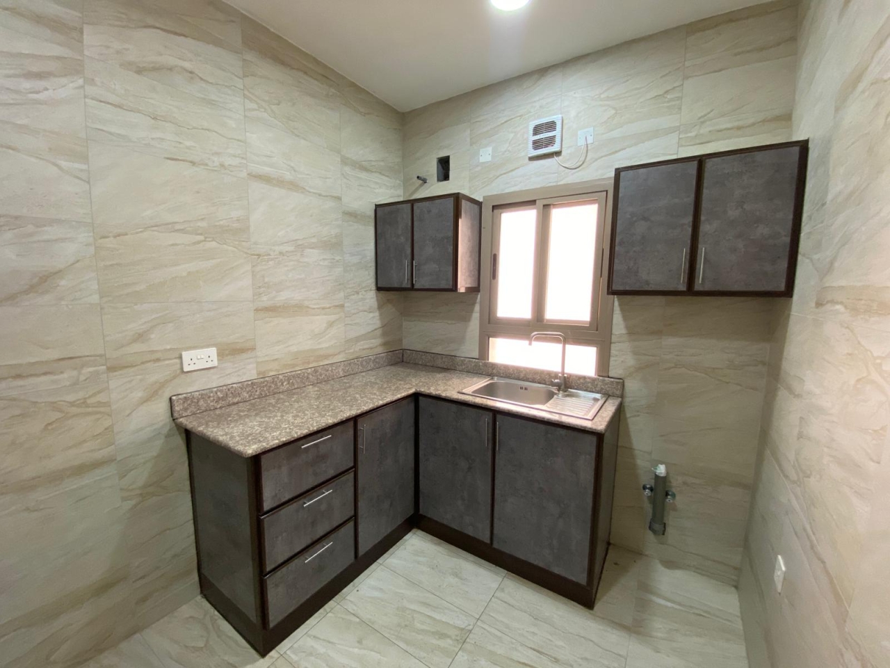 property 5650 image 7