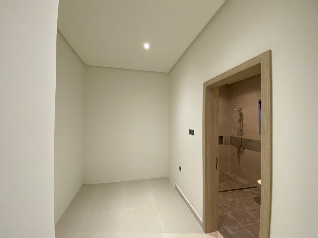 property 5696 image 13