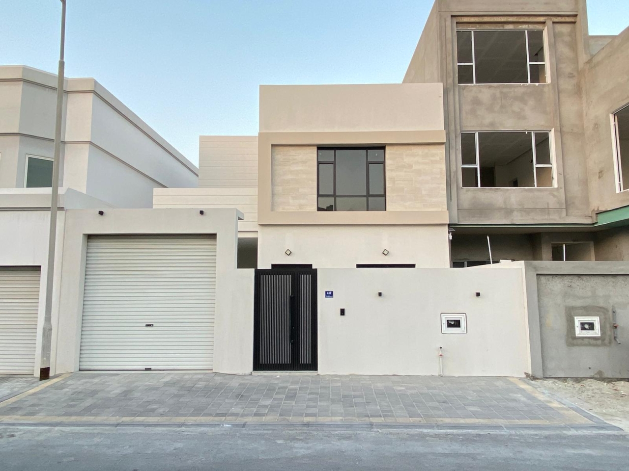 property 5697 image 0