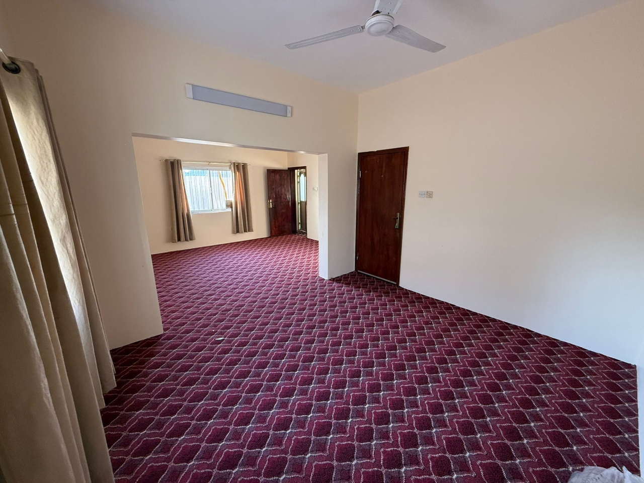 property 5728 image 0