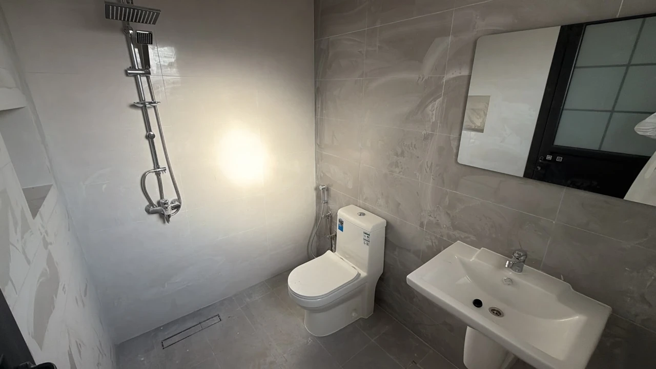 property 5755 image 4