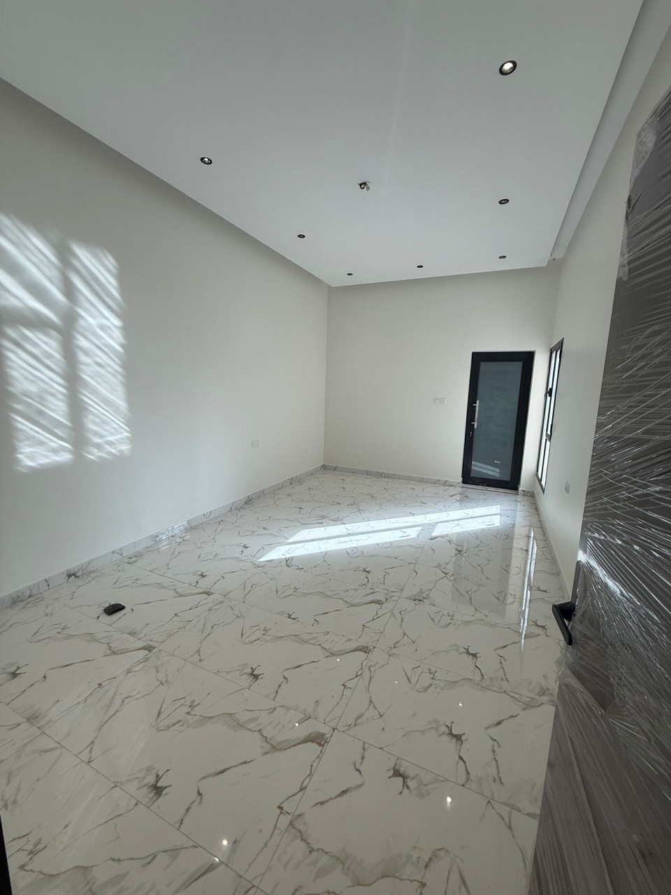 property 5801 image 4