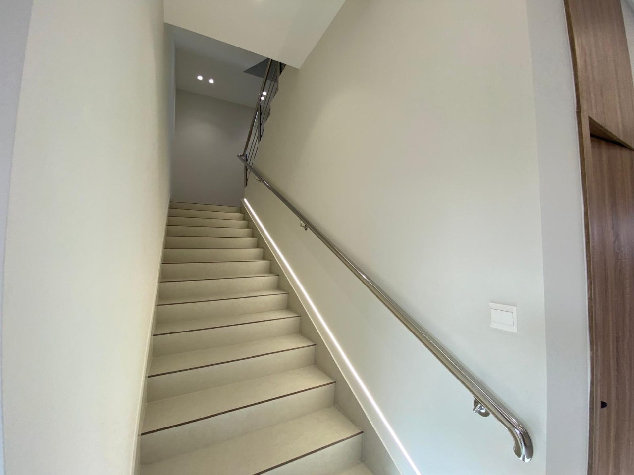 property 5835 image 5
