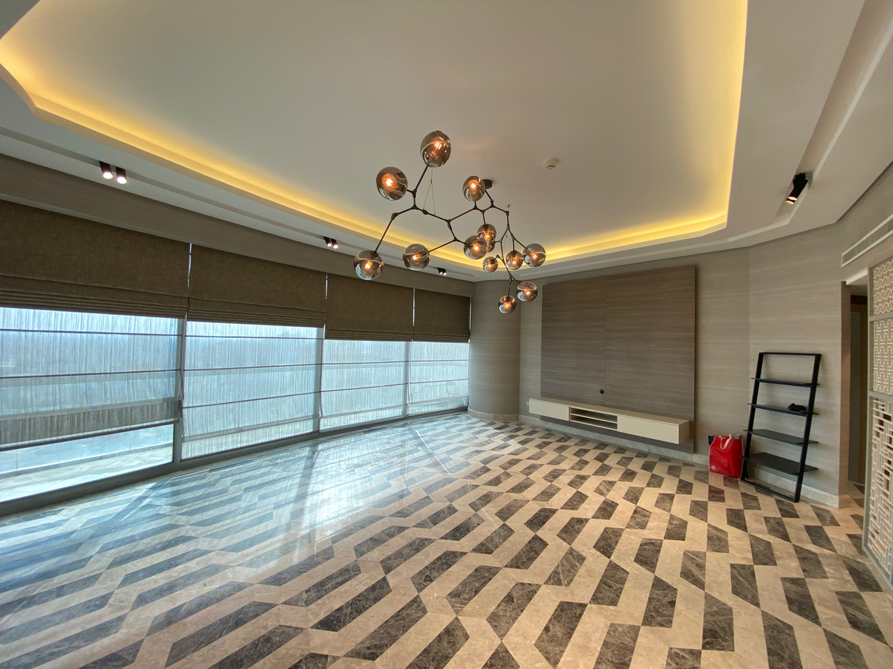 property 5840 image 0