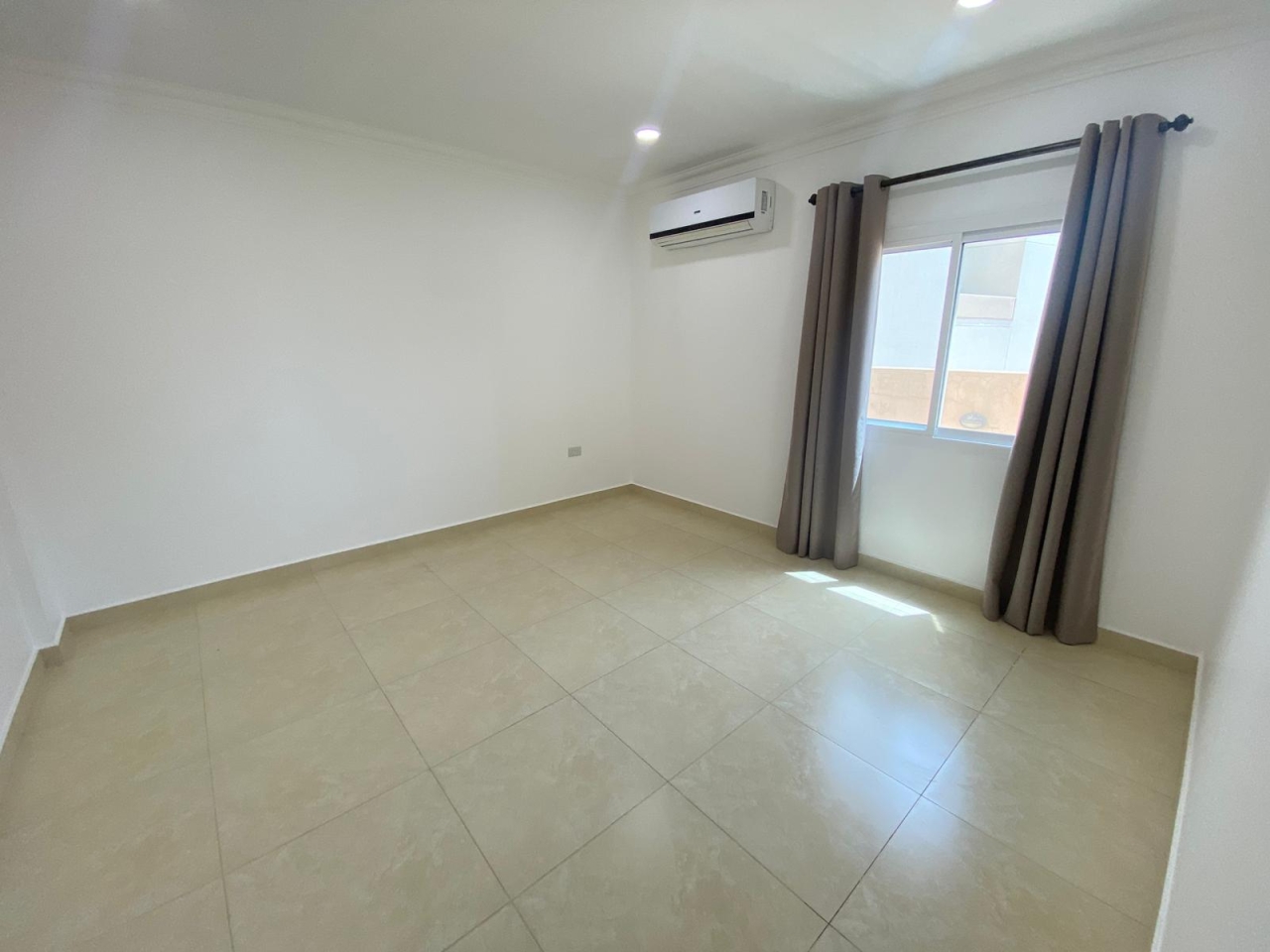 property 5898 image 4