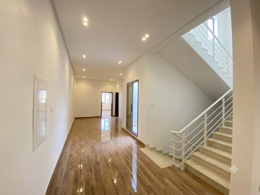 property 5912 image 0